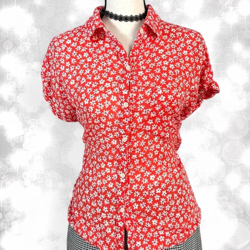 Old Navy Y2K Babydoll Preppy Pink Floral Buttoned Blouse